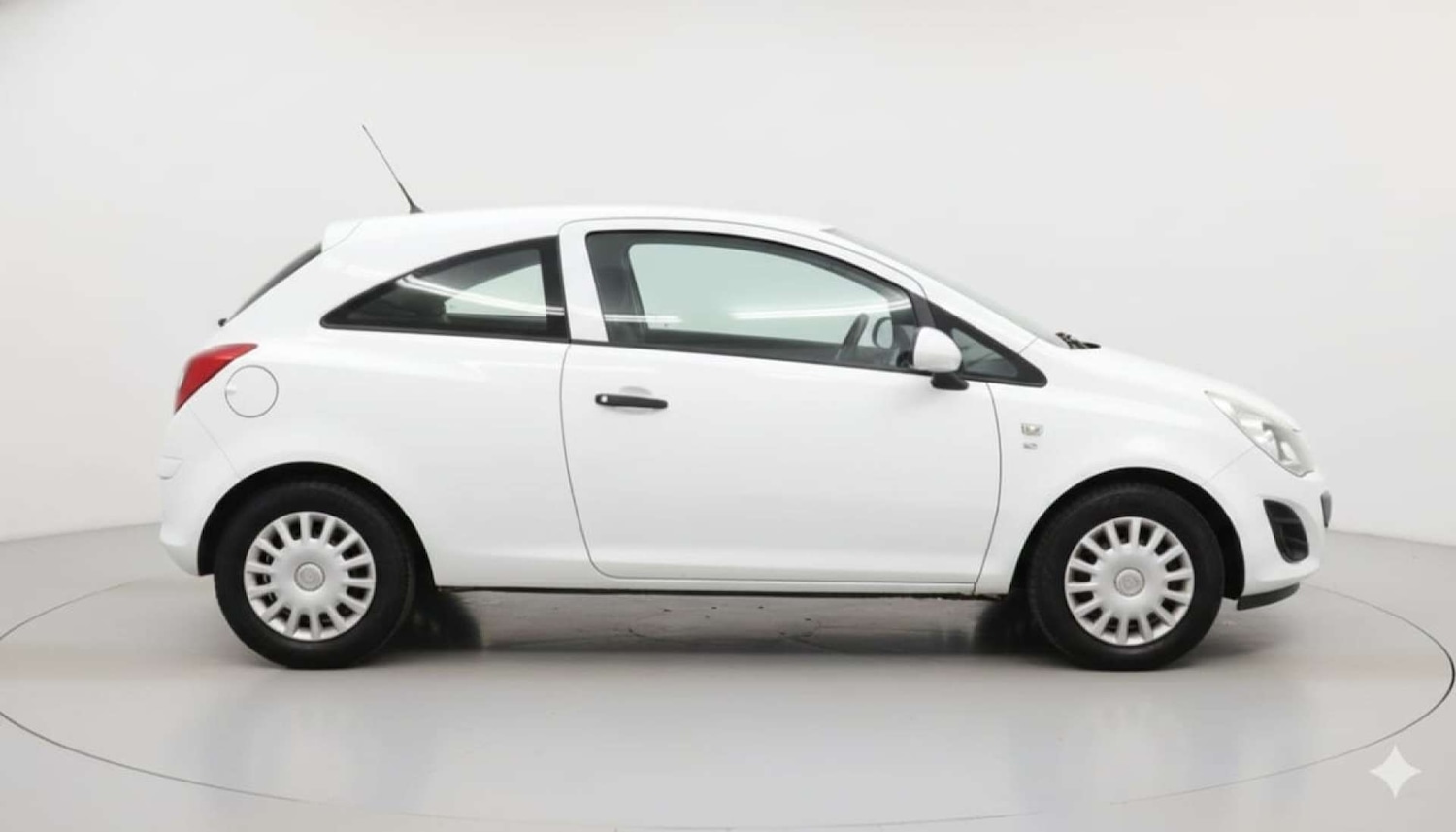 Used Vauxhall Corsa 2011 for sale - 77038547: Photo 3