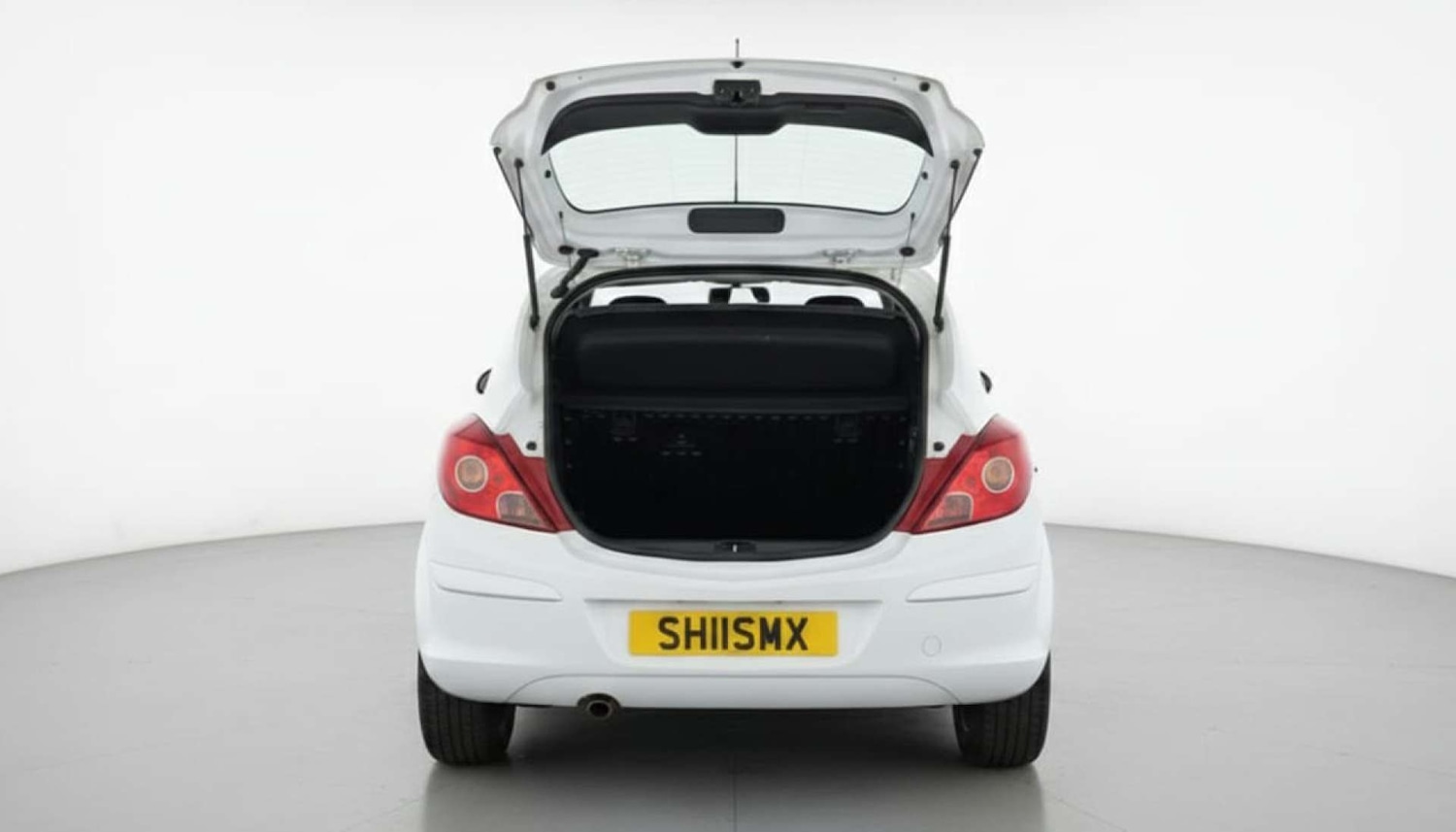 Used Vauxhall Corsa 2011 for sale - 77038547: Photo 5