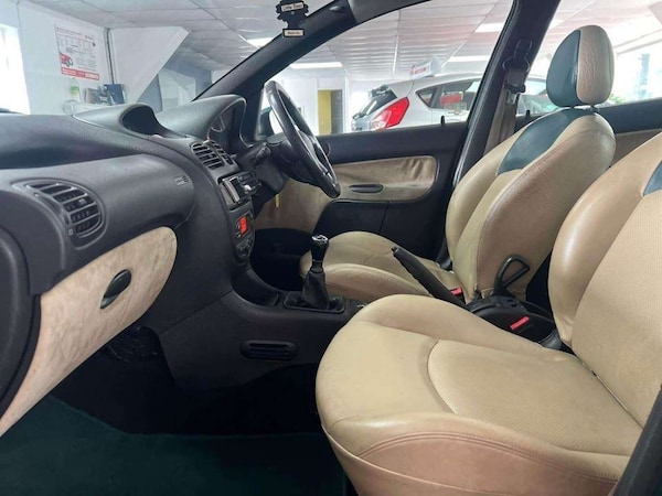 Used Peugeot 206 1999 for sale - 76208636: Photo 15