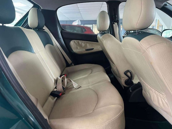 Used Peugeot 206 1999 for sale - 76208636: Photo 19
