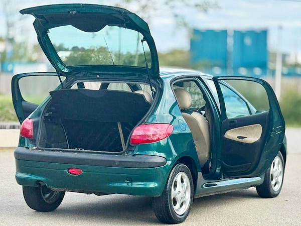 Used Peugeot 206 1999 for sale - 76208636: Photo 77