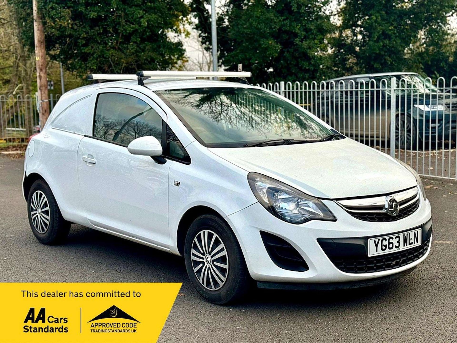 Used Vauxhall Corsa 2013 for sale - 76600803: Photo 1