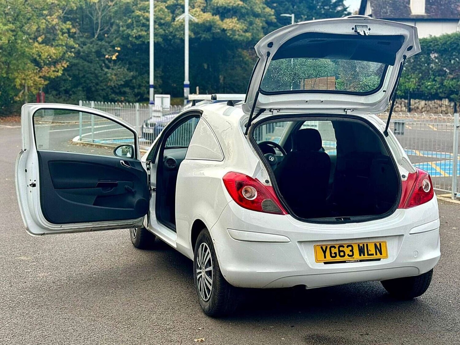 Used Vauxhall Corsa 2013 for sale - 76600803: Photo 11