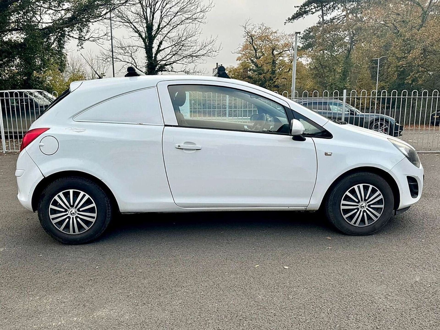 Used Vauxhall Corsa 2013 for sale - 76600803: Photo 15