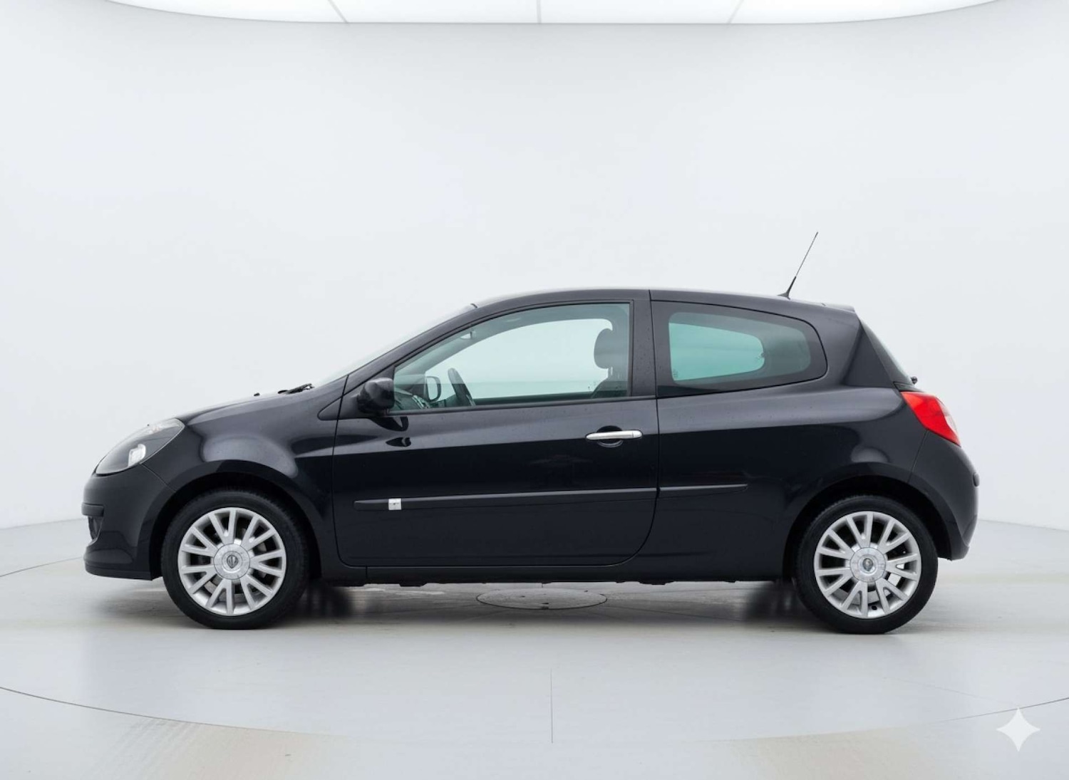 Used Renault Clio 2008 for sale - 76407732: Photo 3