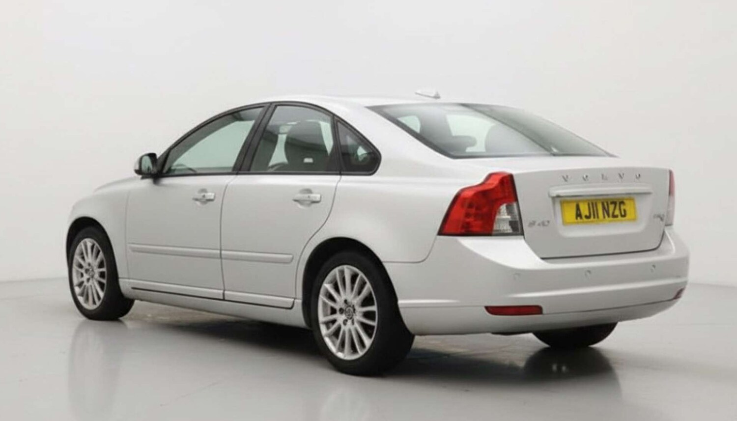 Used Volvo S40 2011 for sale - 76749842: Photo 4