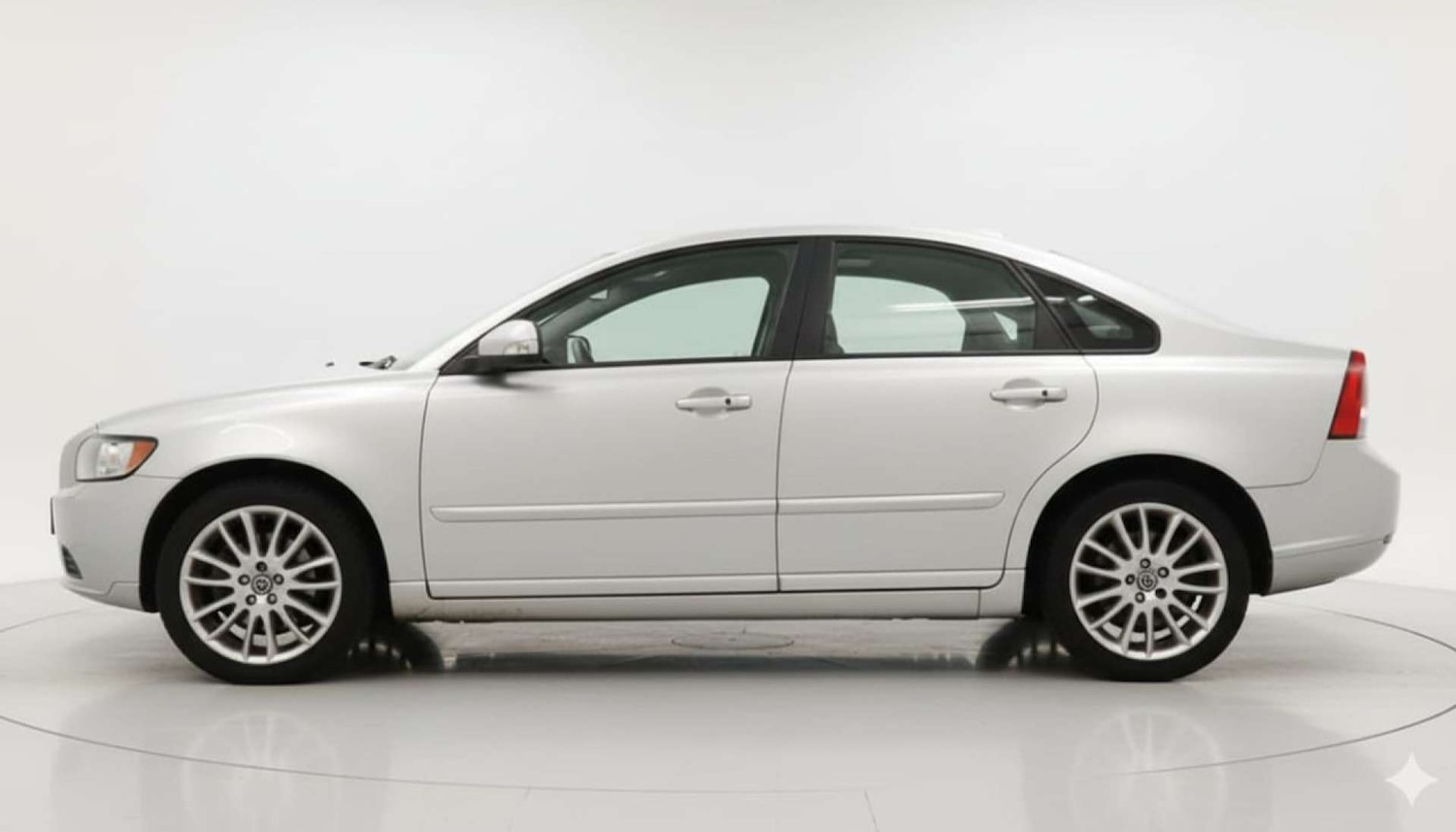 Used Volvo S40 2011 for sale - 76749842: Photo 6