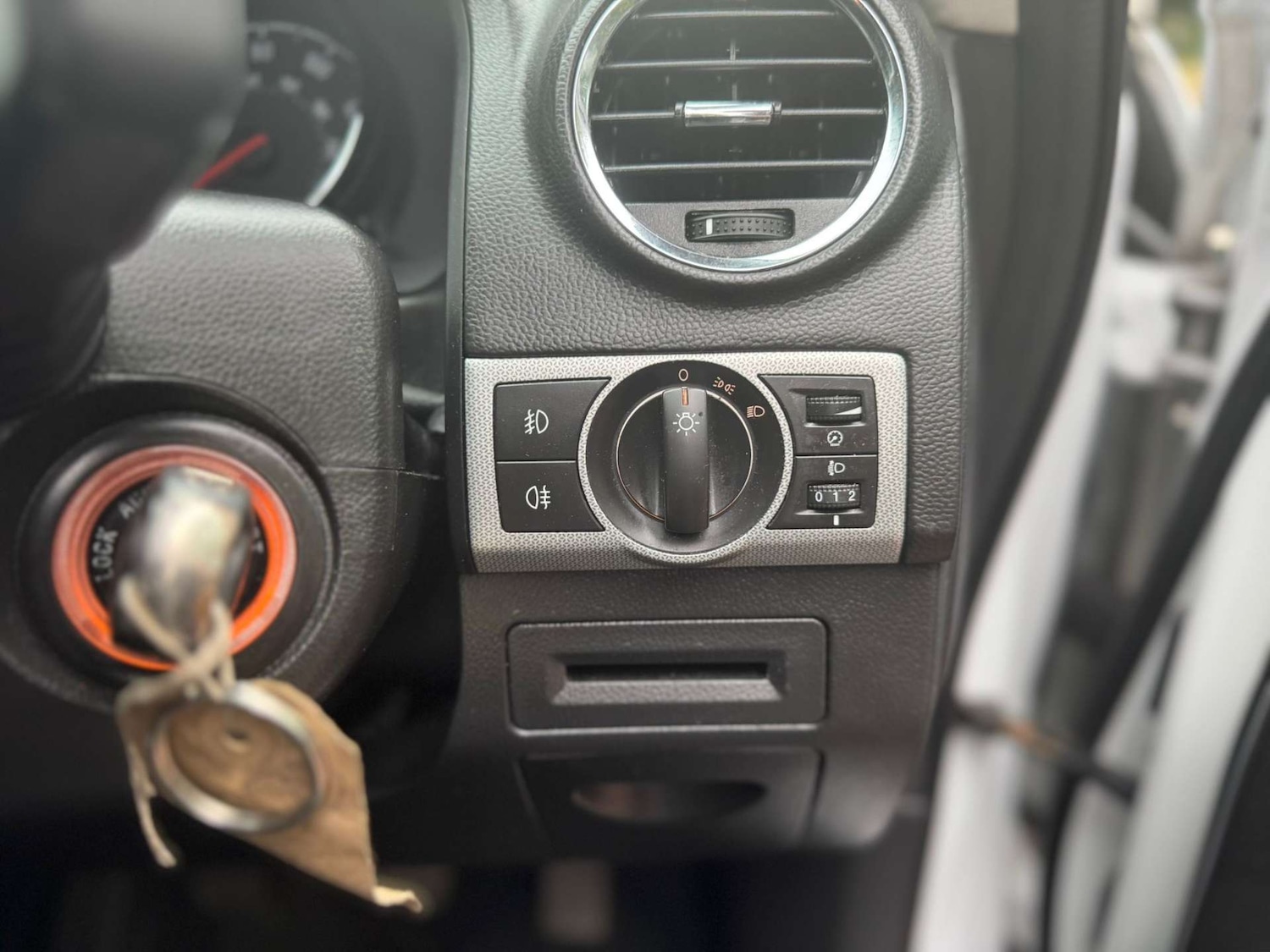 Used Vauxhall Antara 2015 for sale - 76601875: Photo 42