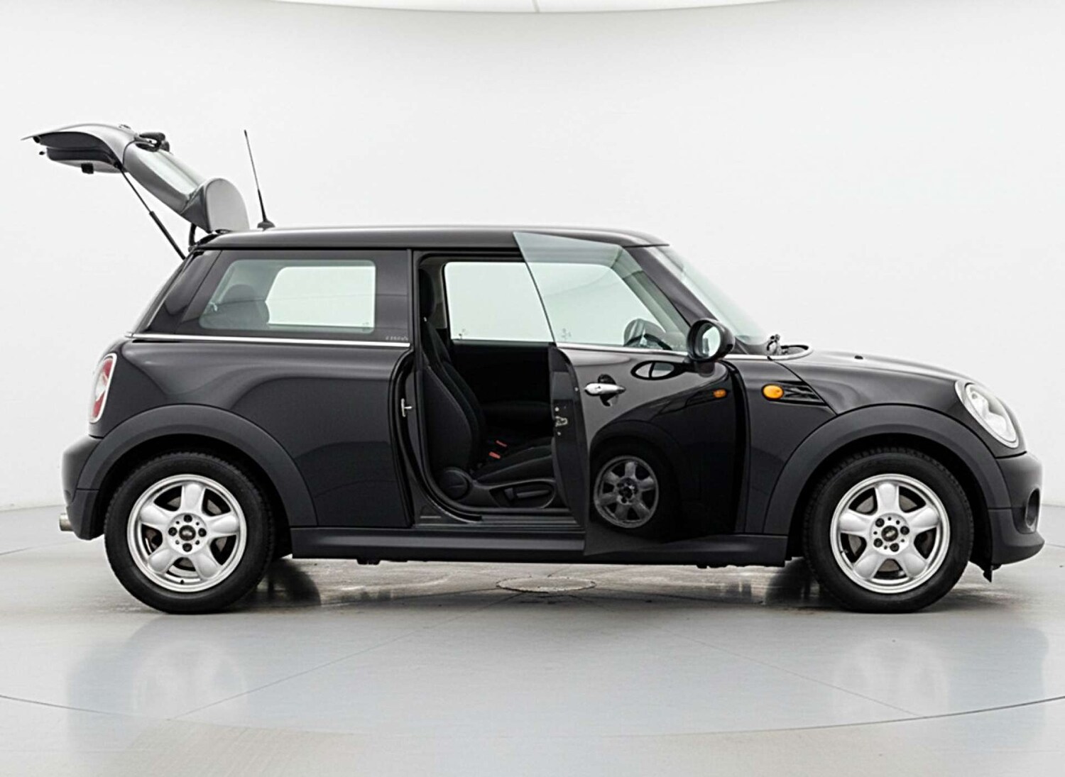 Used MINI Hatch 2010 for sale - 76601102: Photo 40