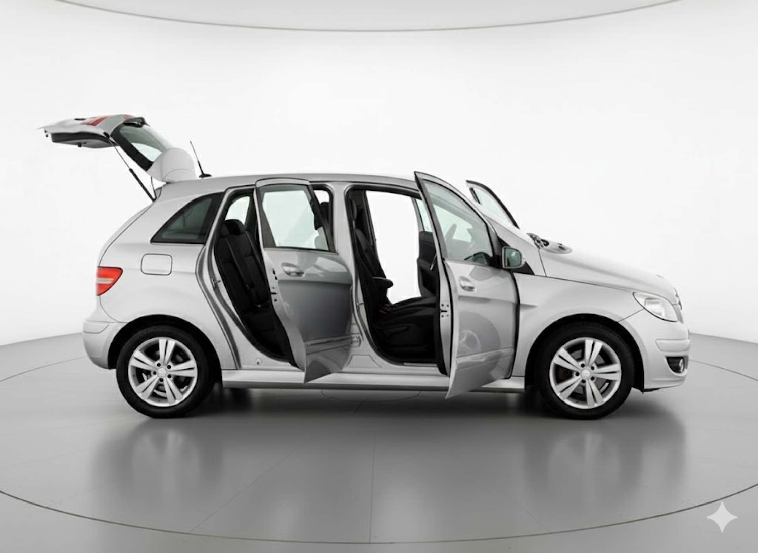 Used Mercedes-Benz B Class 2010 for sale - 77575836: Photo 5