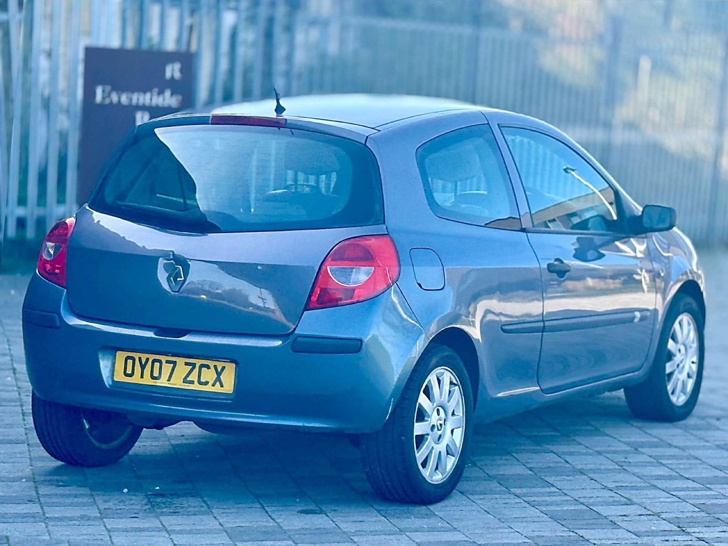 Used Renault Clio 2007 for sale - 76601880: Photo 28