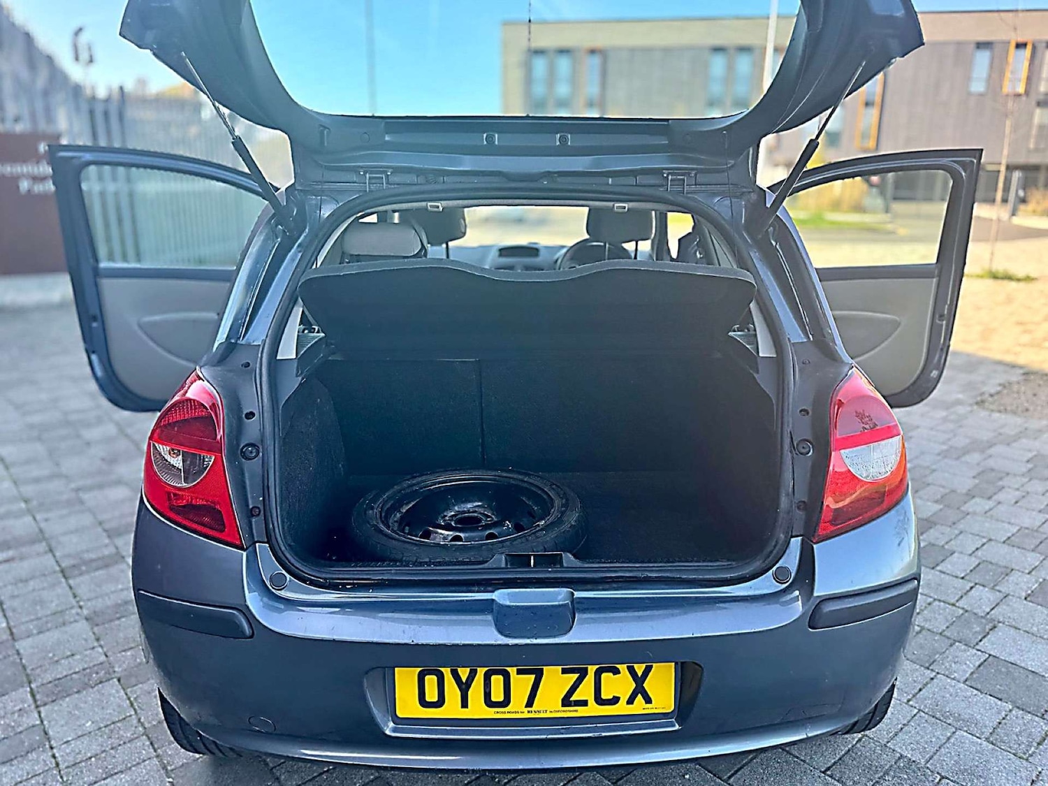 Used Renault Clio 2007 for sale - 76601880: Photo 39