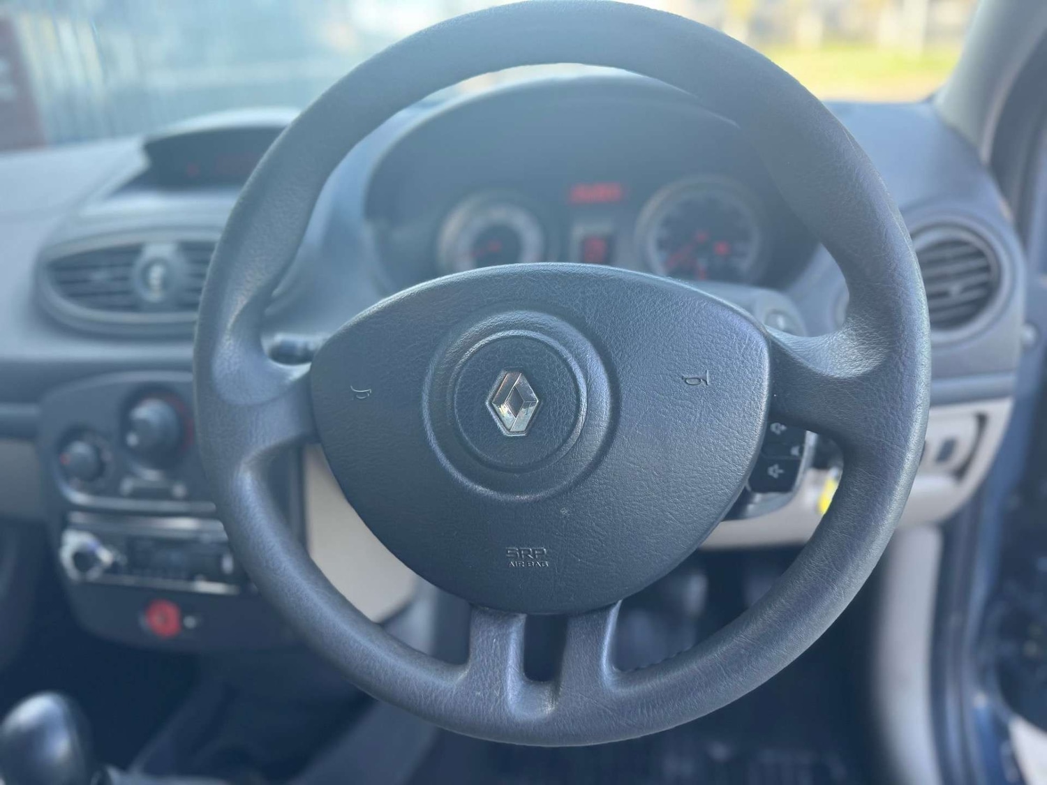 Used Renault Clio 2007 for sale - 76601880: Photo 40