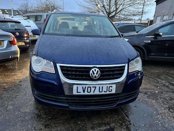 Used Volkswagen Touran 2007 for sale - 76600630: Photo
