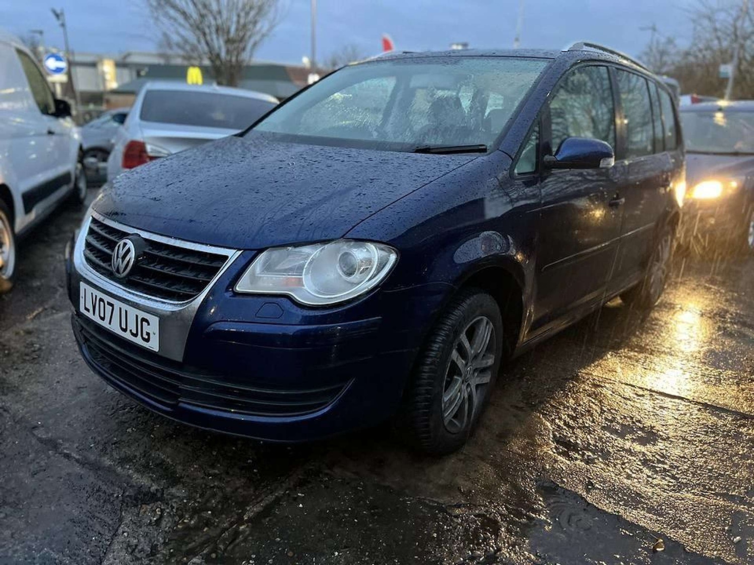 Used Volkswagen Touran 2007 for sale - 76600630: Photo 3