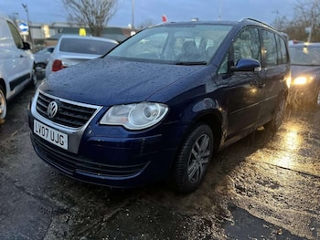 Used Volkswagen Touran 2007 for sale - 76600630: Photo