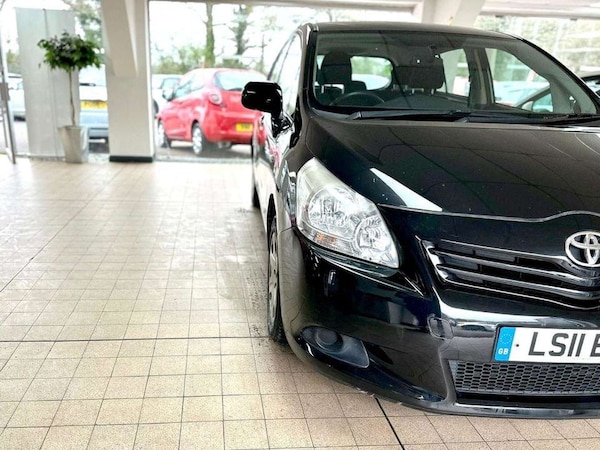 Used Toyota Verso 2011 for sale - 73840850: Photo 1