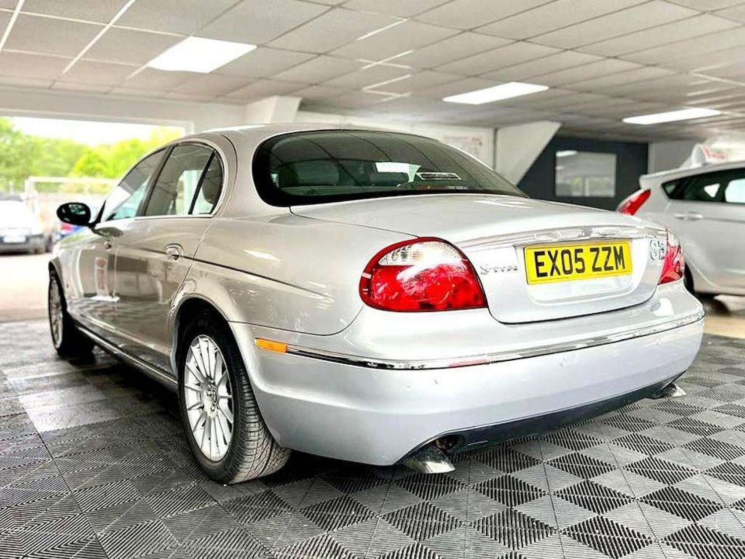 Used Jaguar S-Type 2005 for sale - 76363524: Photo 5