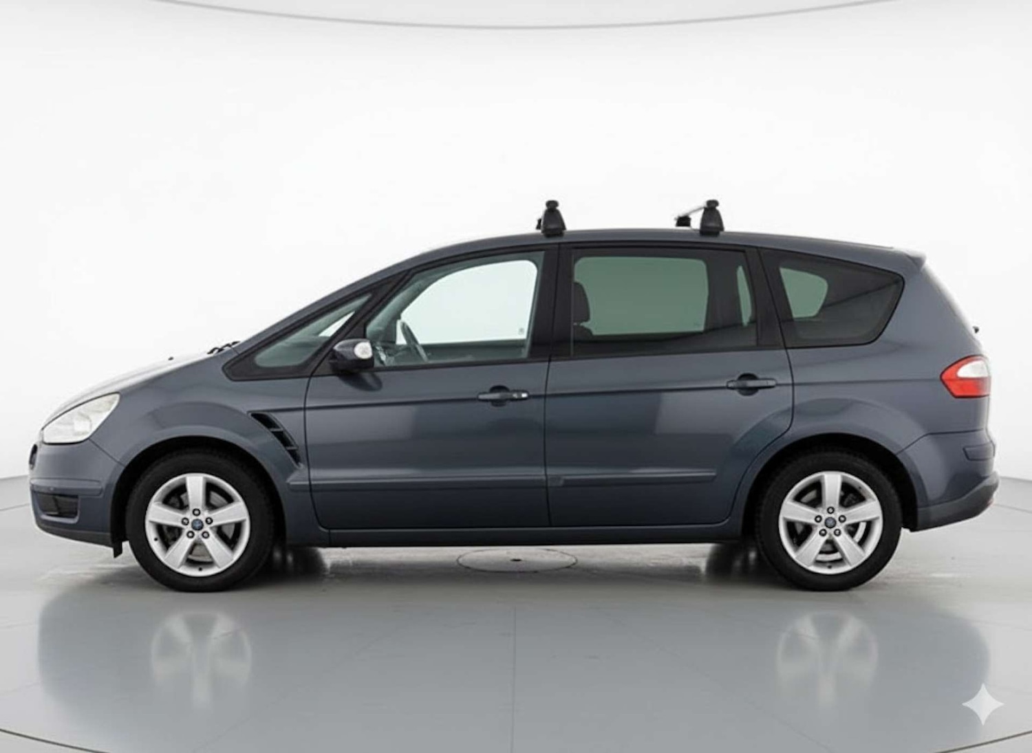 Used Ford S-Max 2007 for sale - 77098239: Photo 4