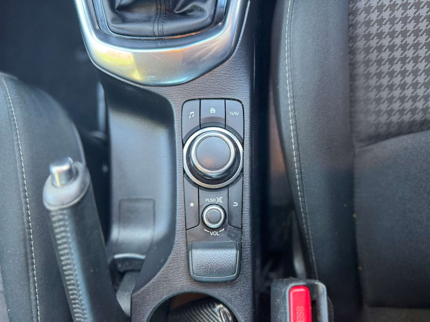 Used Mazda Mazda2 2017 for sale - 77606760: Photo 57