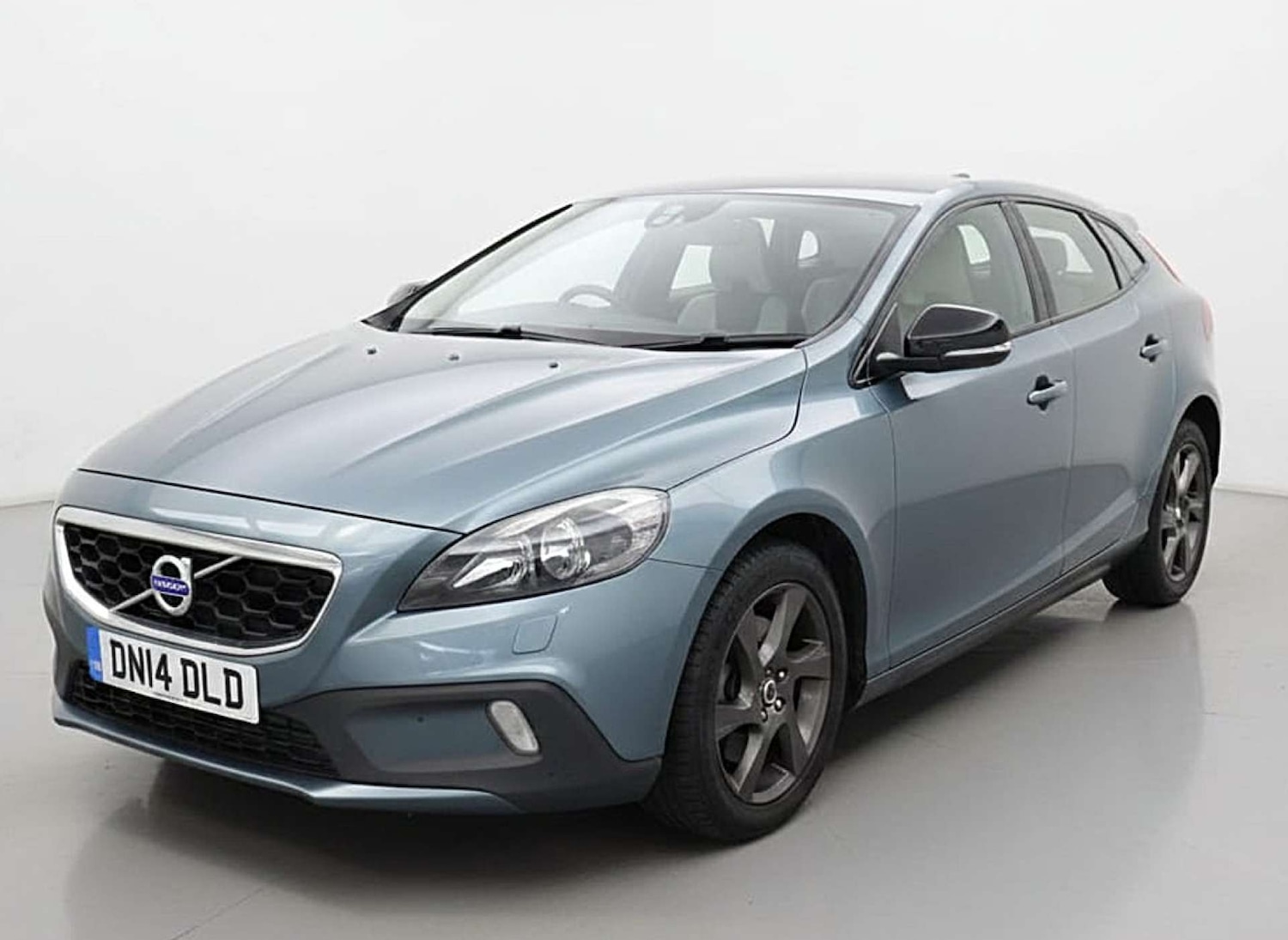Used Volvo V40 2014 for sale - 77571343: Photo 3