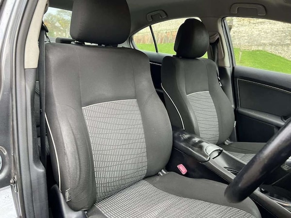 Used Toyota Avensis 2013 for sale - 73841046: Photo 15