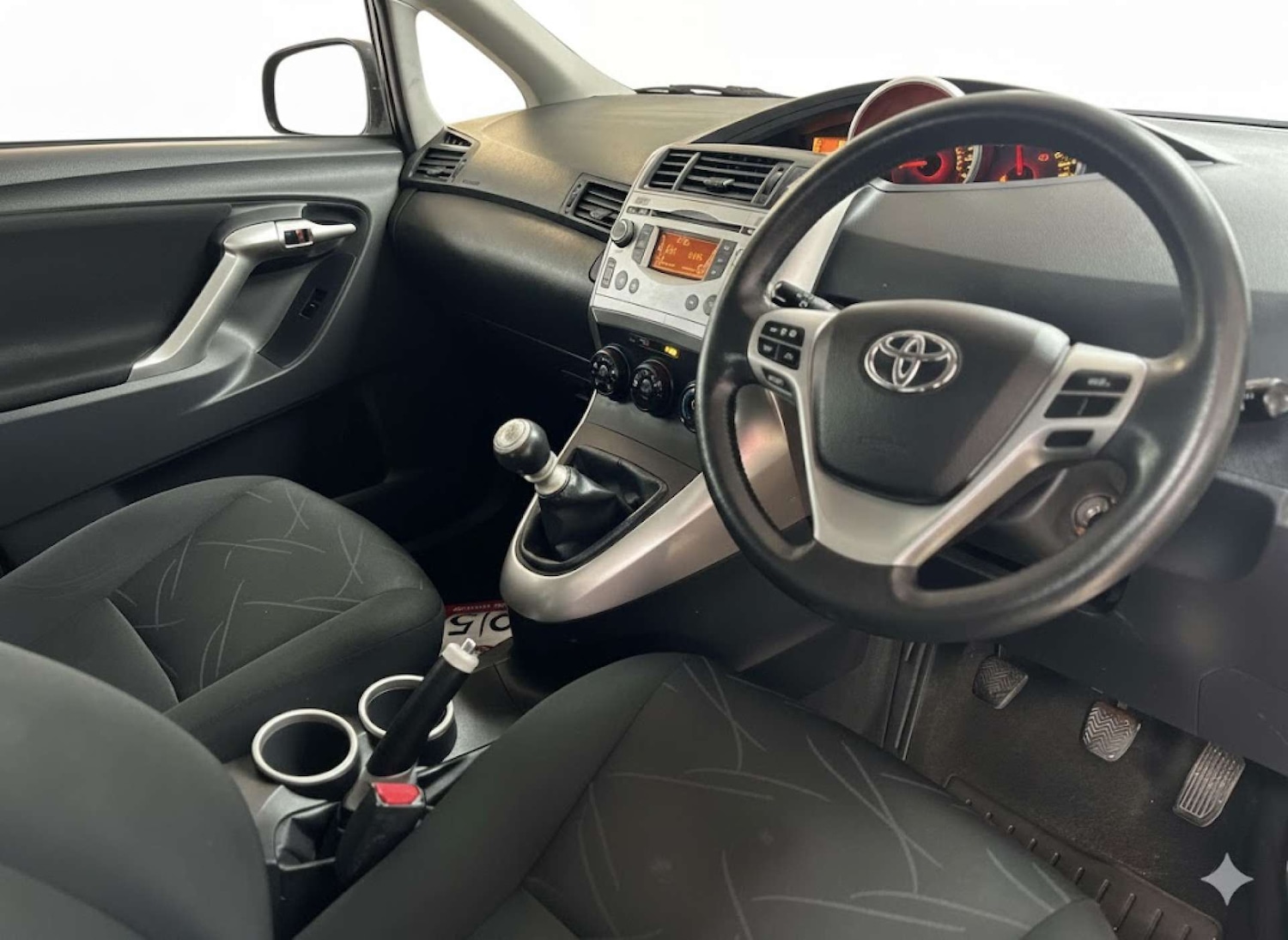 Used Toyota Verso 2011 for sale - 76600690: Photo 19