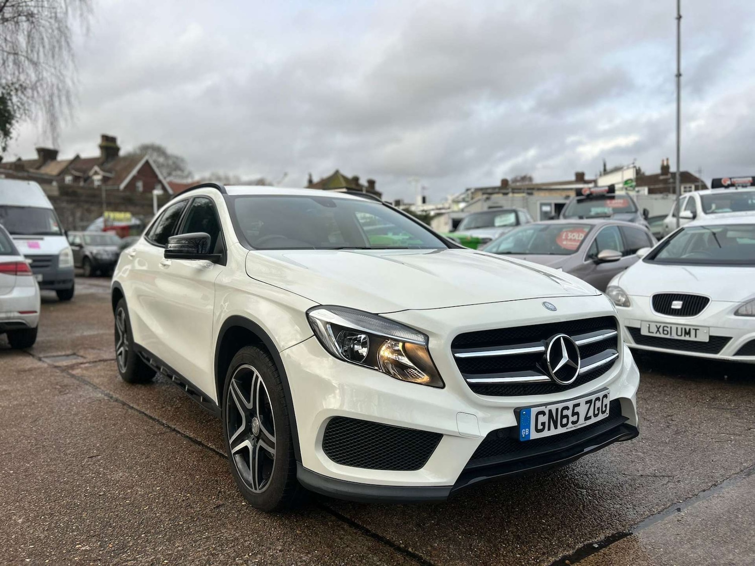 Used Mercedes-Benz GLA 2015 for sale - 77301756: Photo 1