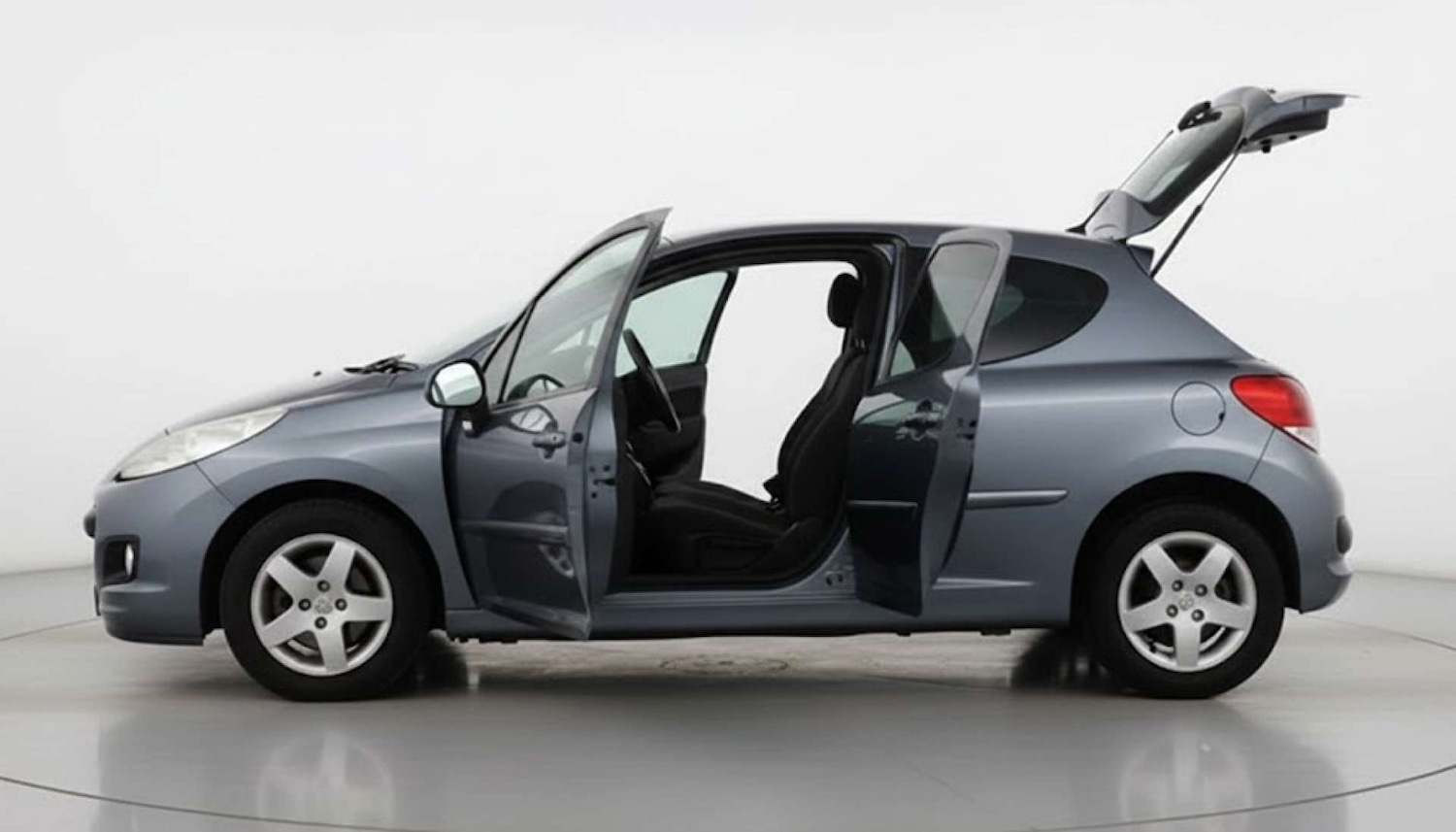 Used Peugeot 207 2010 for sale - 76969229: Photo 5