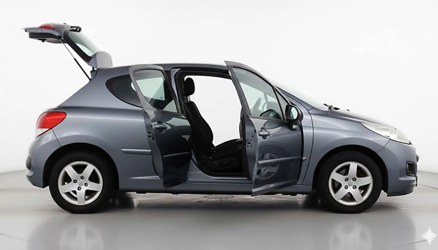 Used Peugeot 207 2010 for sale - 76969229: Photo 7