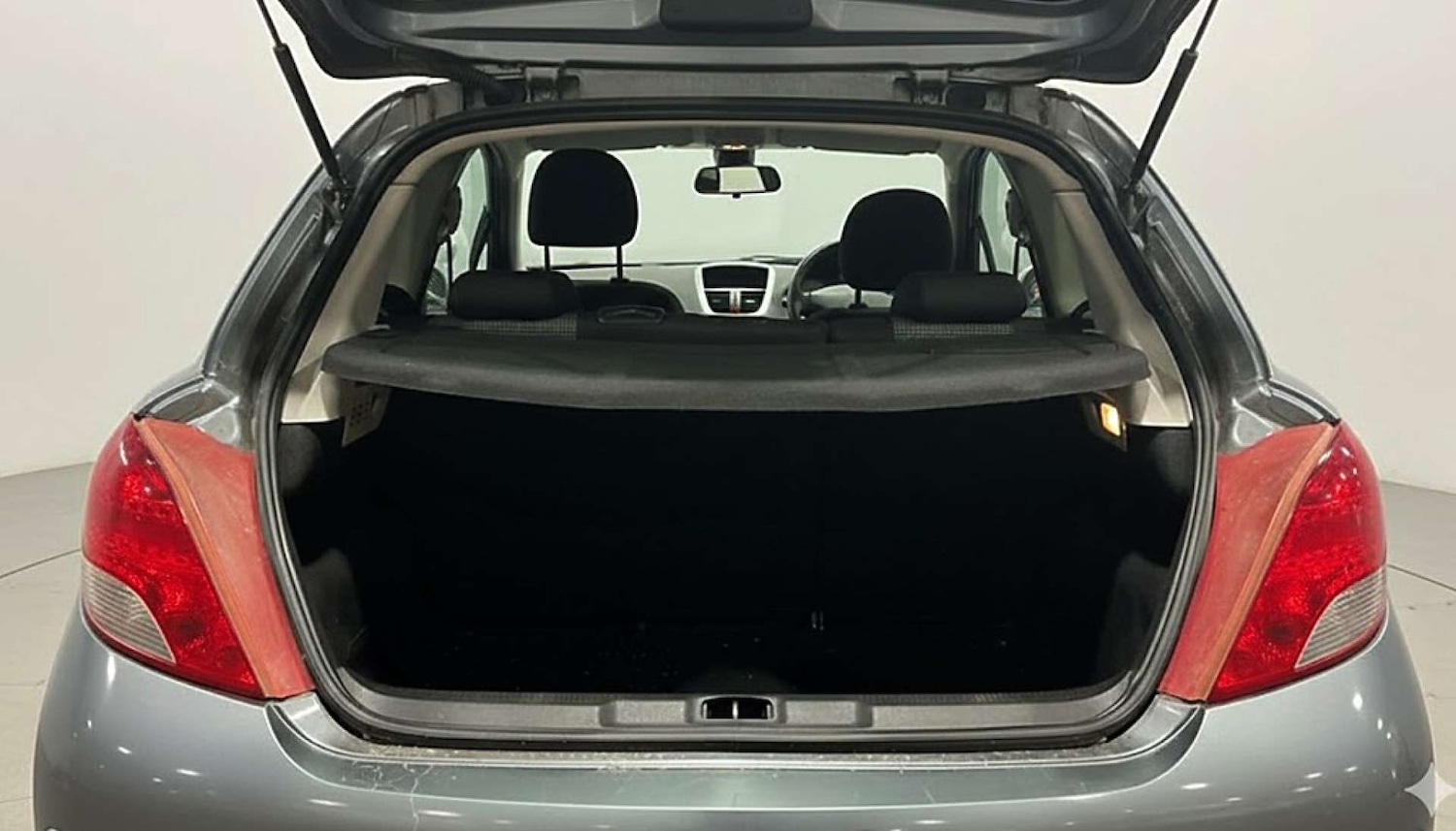 Used Peugeot 207 2010 for sale - 76969229: Photo 9