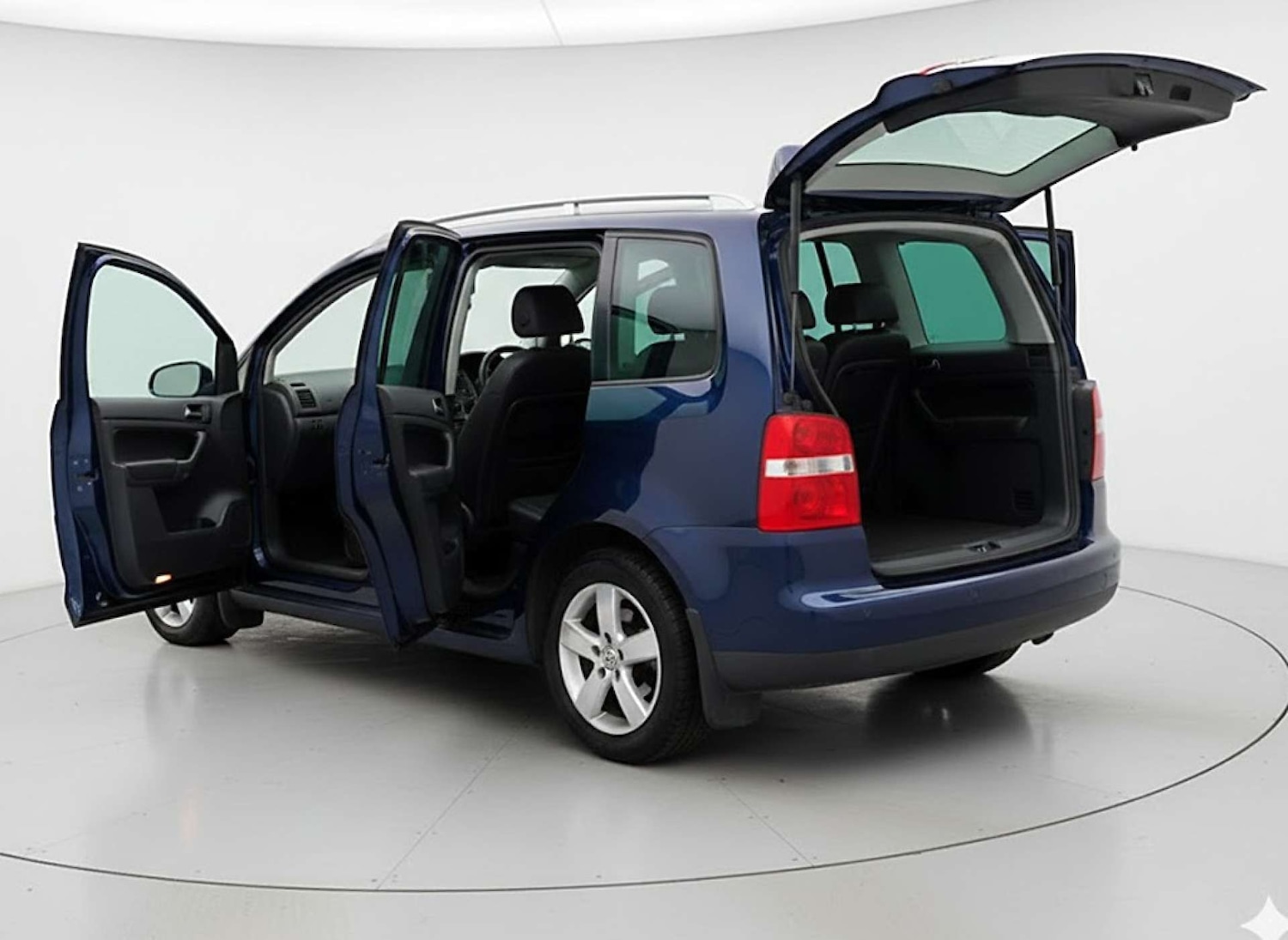 Used Volkswagen Touran 2006 for sale - 77254512: Photo 8