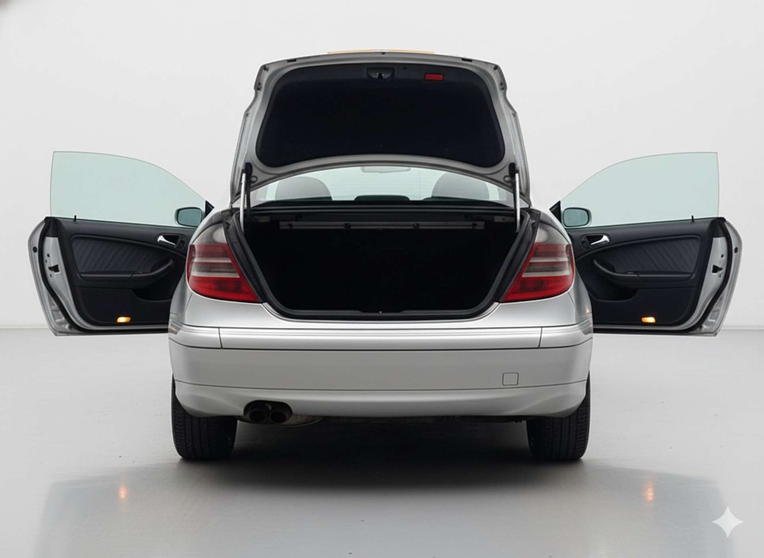 Used Mercedes-Benz C Class 2004 for sale - 77917699: Photo 16