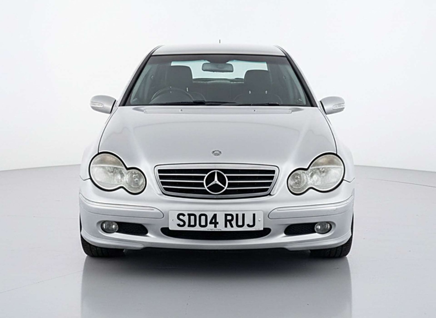 Used Mercedes-Benz C Class 2004 for sale - 77917699: Photo 2