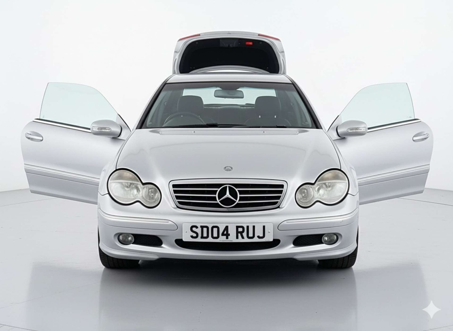 Used Mercedes-Benz C Class 2004 for sale - 77917699: Photo 5