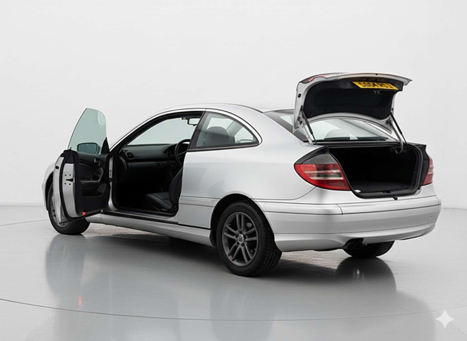 Used Mercedes-Benz C Class 2004 for sale - 77917699: Photo 6