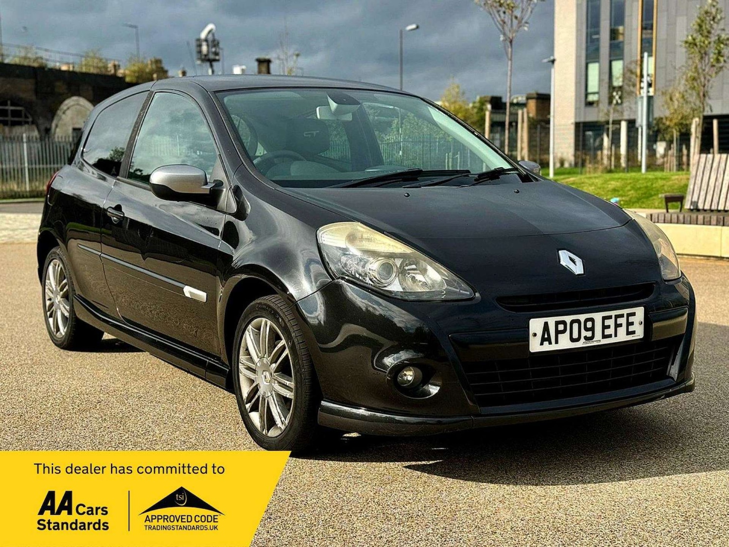 Used Renault Clio 2009 for sale - 76600745: Photo 1