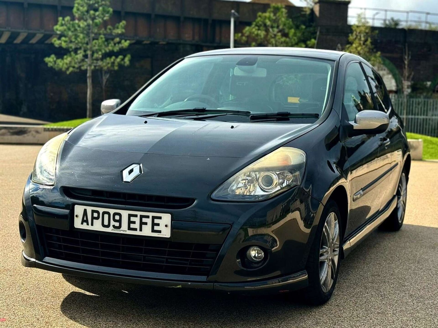 Used Renault Clio 2009 for sale - 76600745: Photo 10