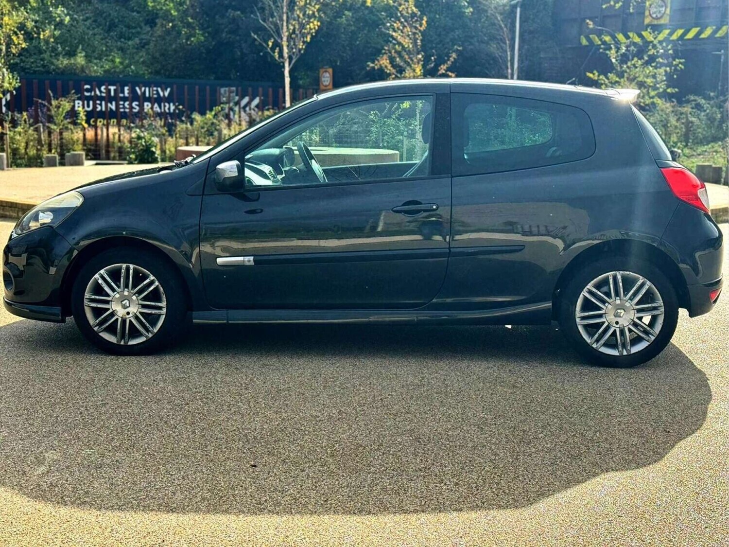 Used Renault Clio 2009 for sale - 76600745: Photo 14