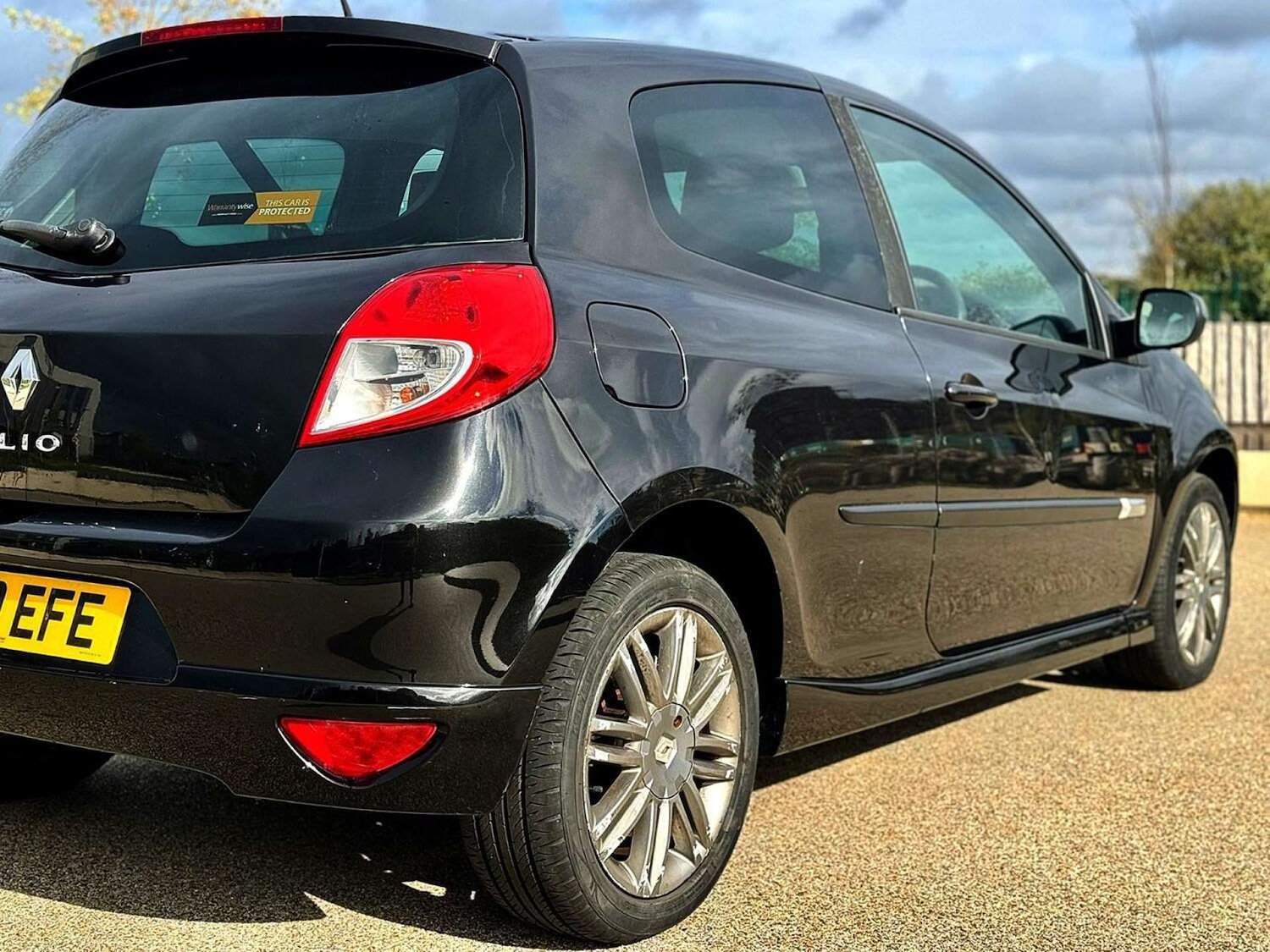 Used Renault Clio 2009 for sale - 76600745: Photo 18