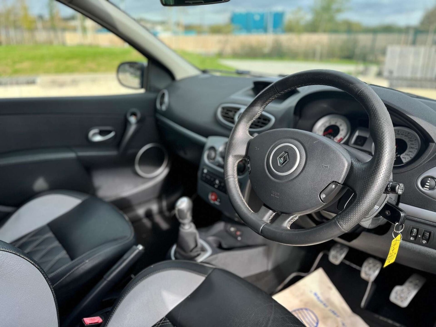 Used Renault Clio 2009 for sale - 76600745: Photo 21