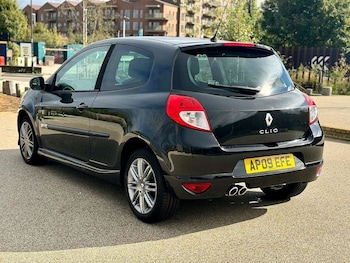 Used Renault Clio 2009 for sale - 76600745: Photo