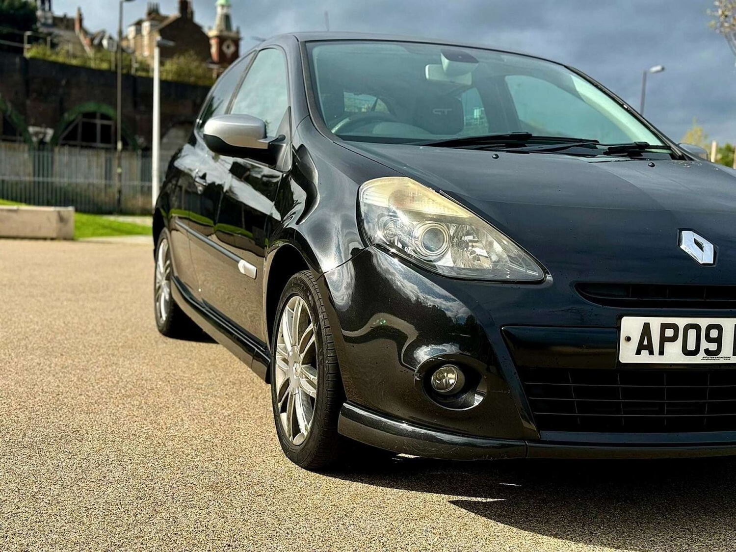 Used Renault Clio 2009 for sale - 76600745: Photo 5