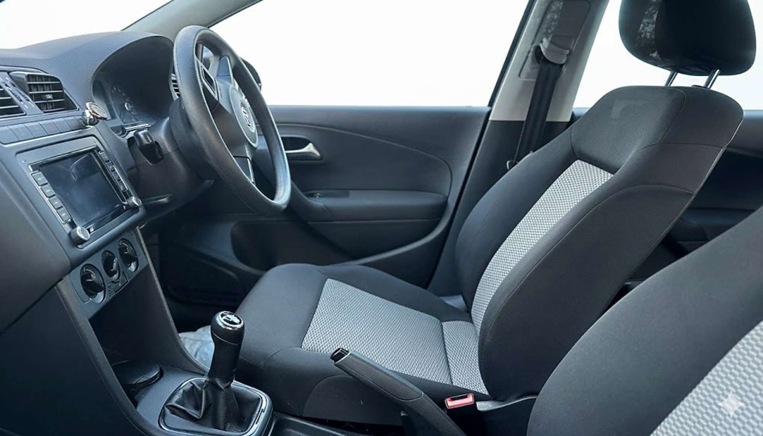 Used Volkswagen Polo 2011 for sale - 76703575: Photo 17