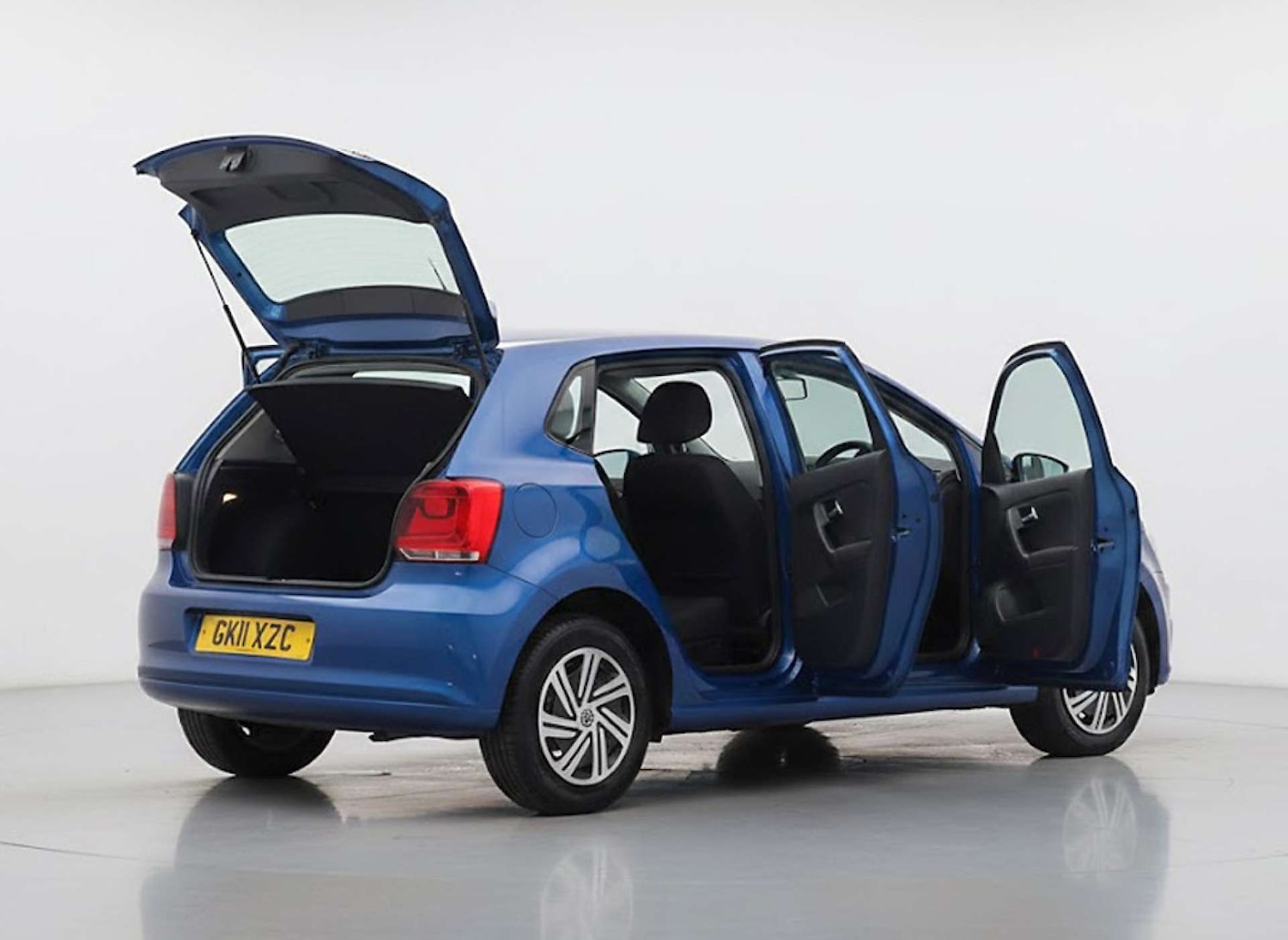 Used Volkswagen Polo 2011 for sale - 76703575: Photo 4