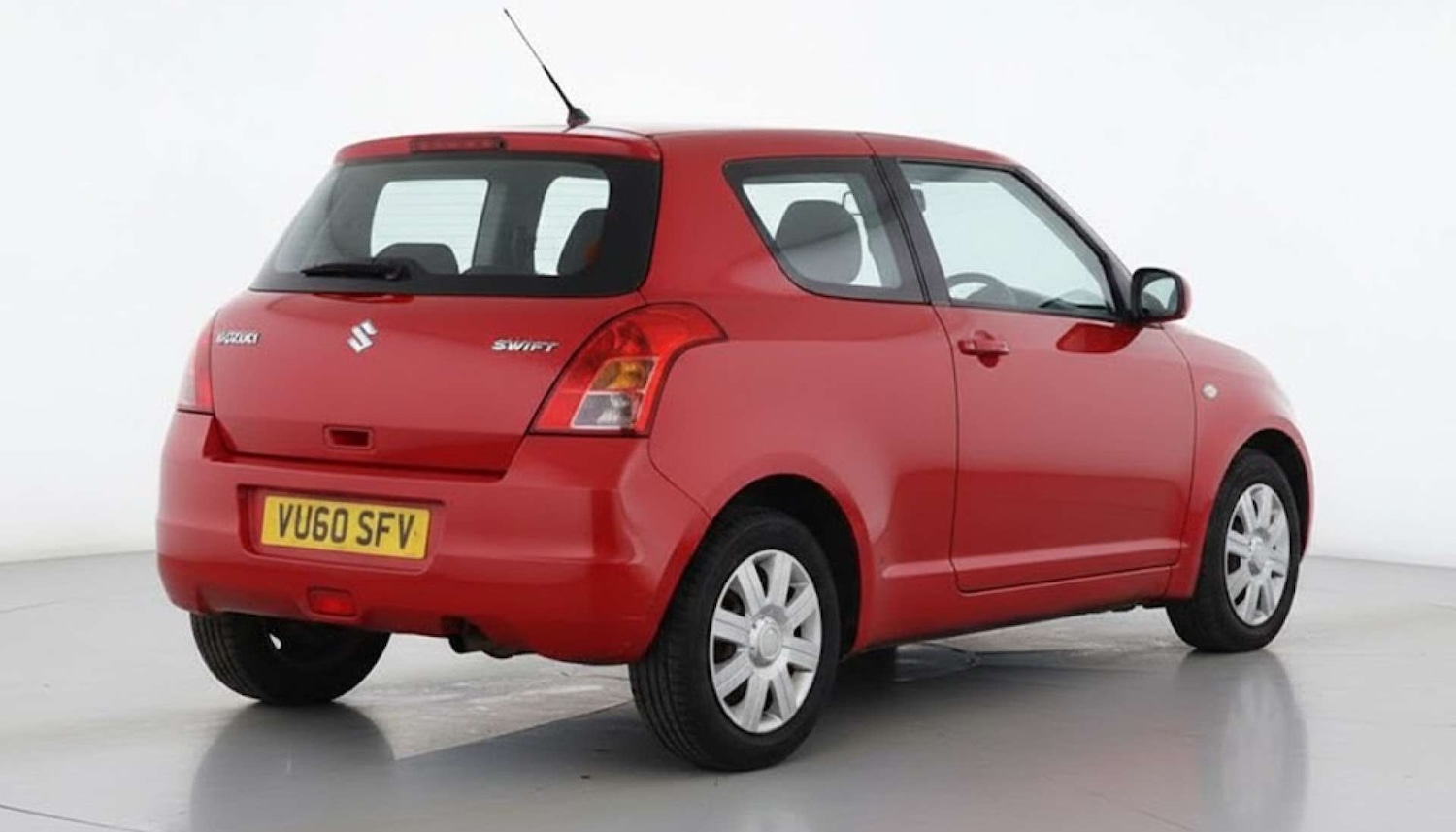 Used Suzuki Swift 2010 for sale - 76758481: Photo 2