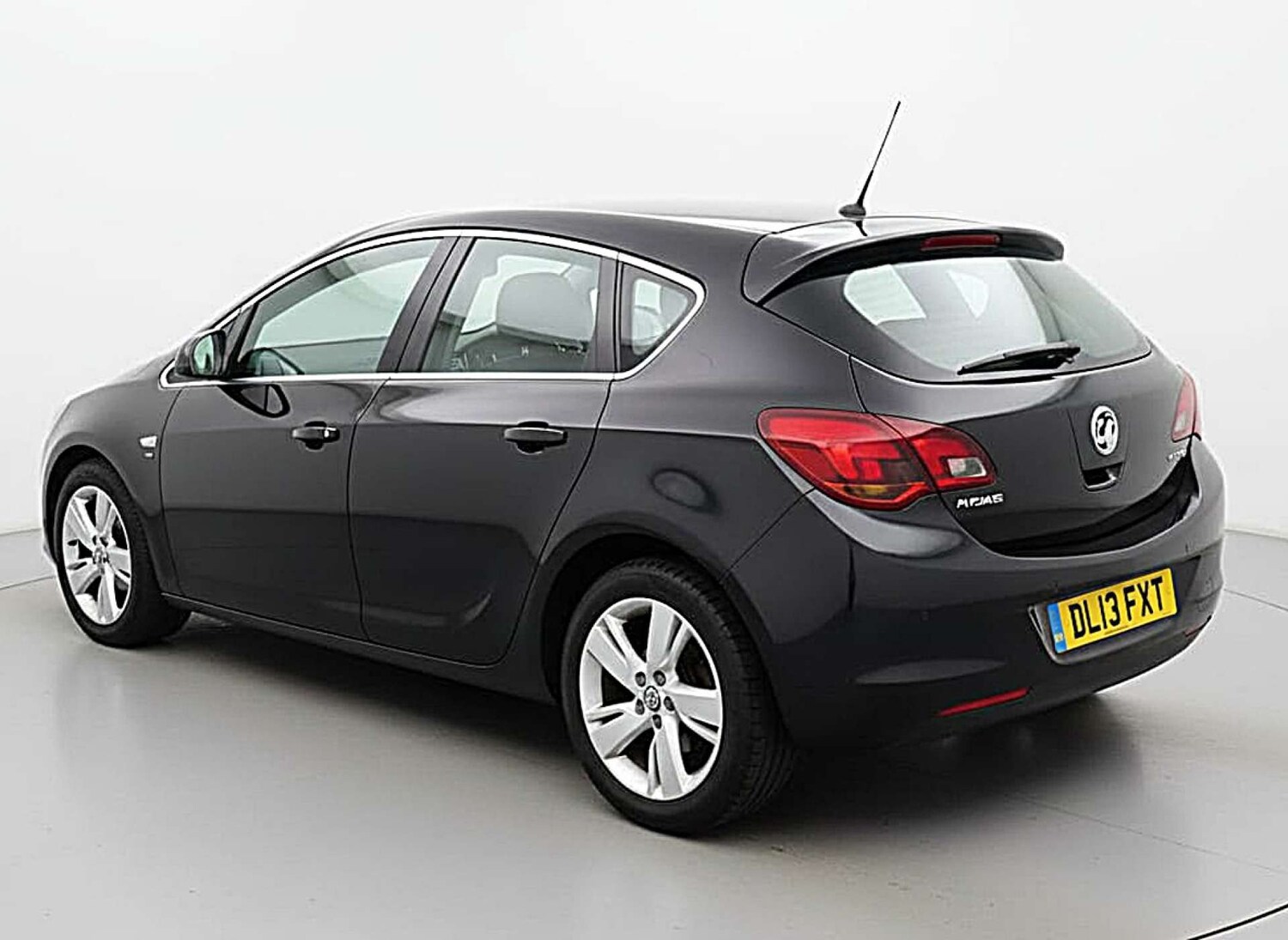 Used Vauxhall Astra 2013 for sale - 78109879: Photo 16