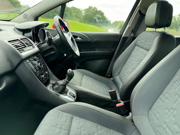 Used Vauxhall Meriva 2016 for sale - 74303908: Photo 5