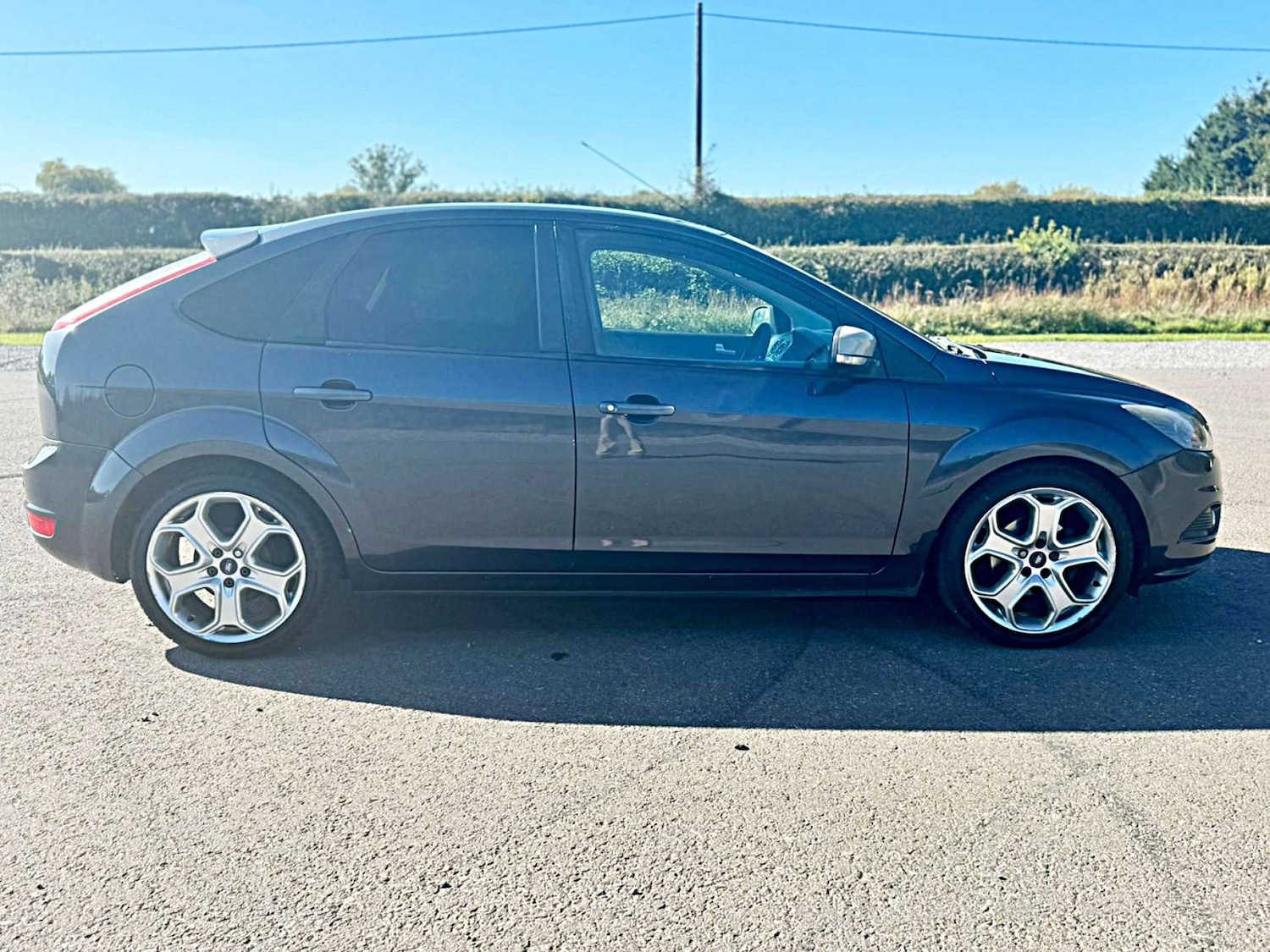 Used Ford Focus 2010 for sale - 75911098: Photo 19