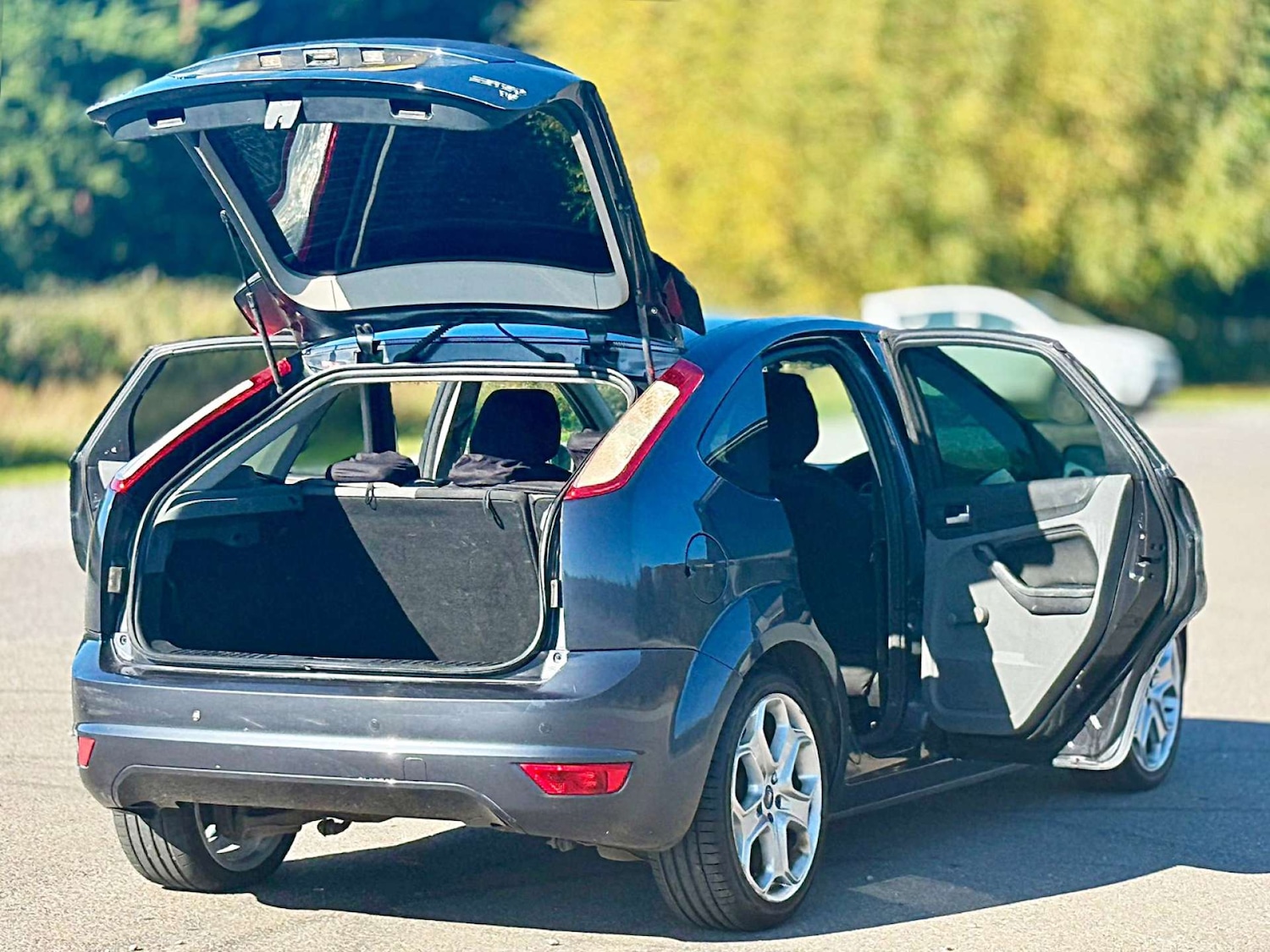 Used Ford Focus 2010 for sale - 75911098: Photo 21